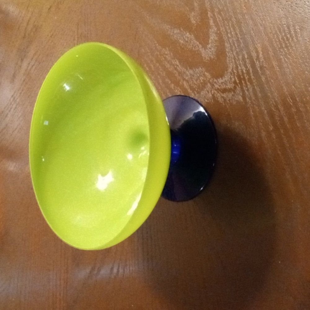 VINTAGE SERVING BOWL.
